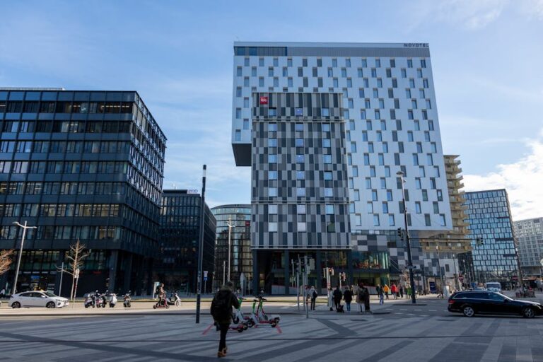 Business Hub